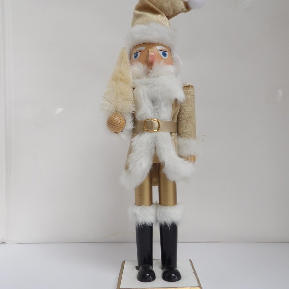 American King Nutcracker